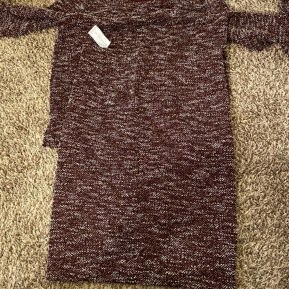 New with tags set, tweed style burgundy with hint of white, - Picture 2 of 4